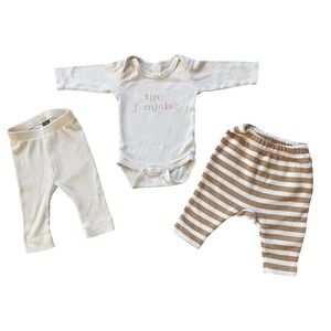 Baby unisex outfit set bundle 0-3M old navy feminist bodysuit minimalist clean